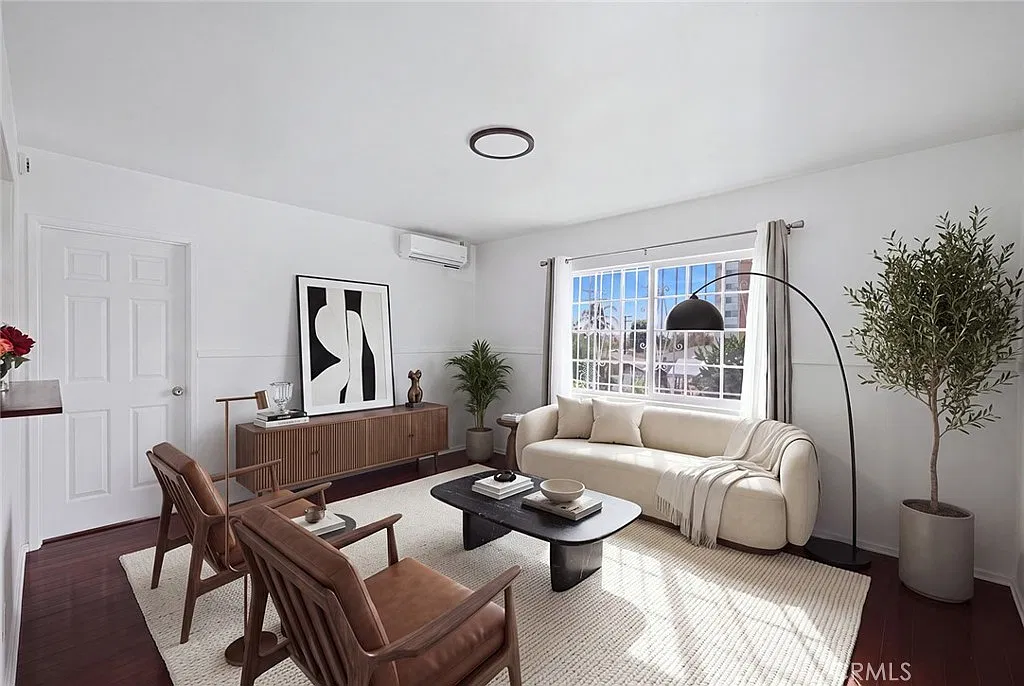 1 bed, 500 sqft, $1,800 — Photo 1