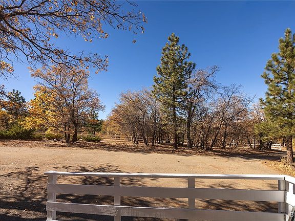 5th image of 815 Needle Ln