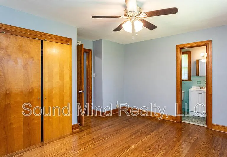 300 Tyson Ave — Photo 6