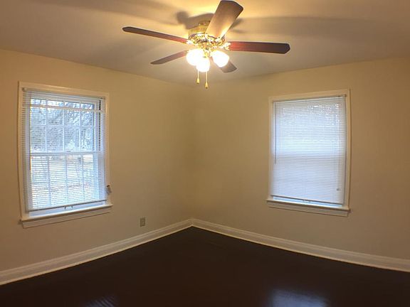 Large, clean bedrooms.