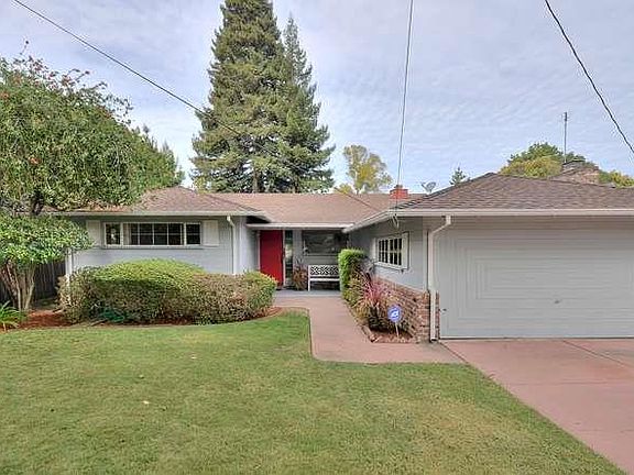 2nd image of 207 Santa Margarita Ave