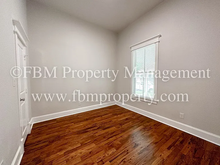 513 Water St — Photo 10