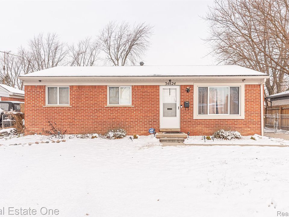1st image of 34824 Lynn Dr