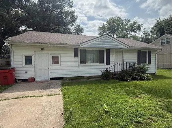 311 N Hudson St, Buckner, MO 64016