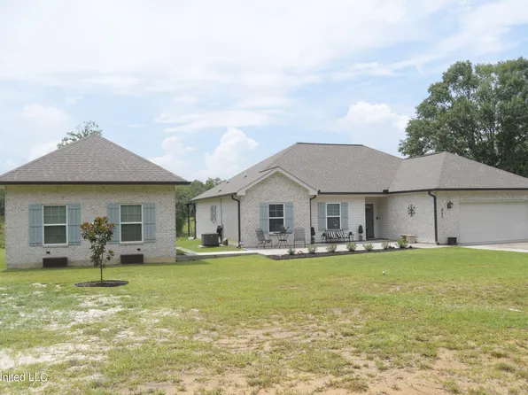 869 Old Highway 11, Carriere, MS 39426