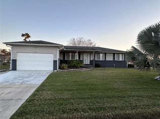 1613 Juno Trl, Astor, FL 32102