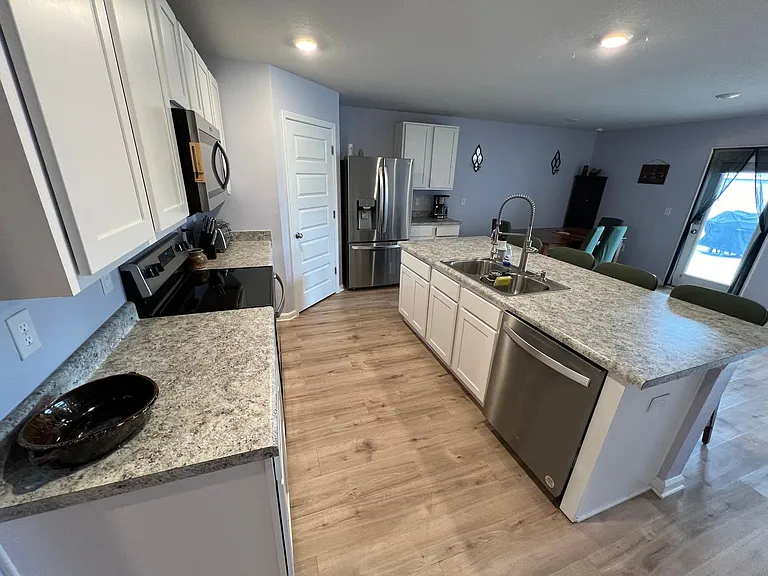5276 Peach Dr — Photo 7