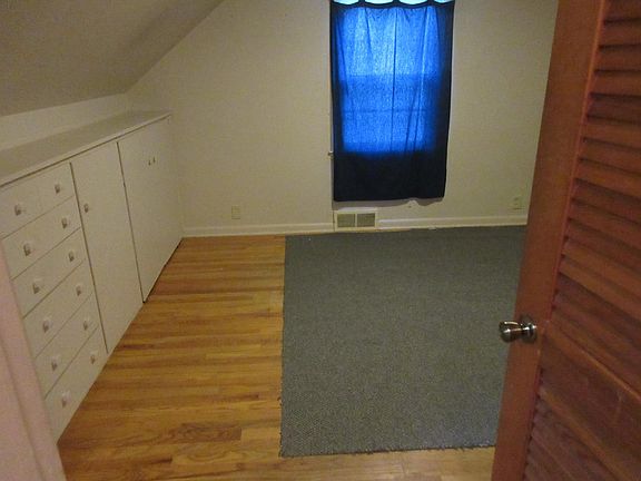 Bedroom 3 - 2nd Floor