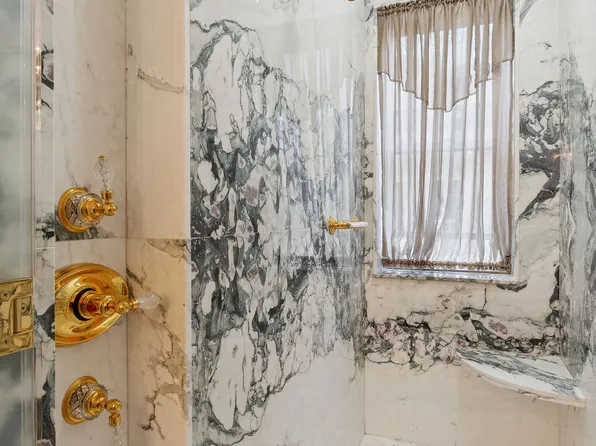 975 Park Avenue image 12 of 14