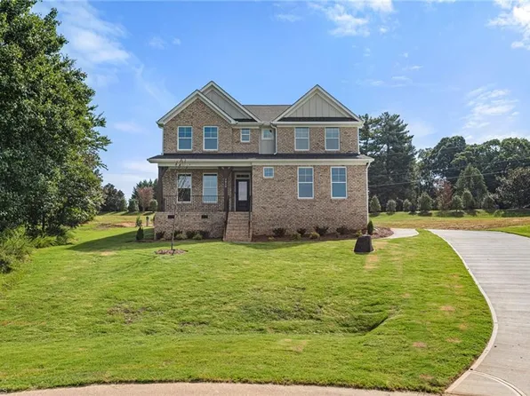 7910 E Gander Ct, Greensboro, NC 27455