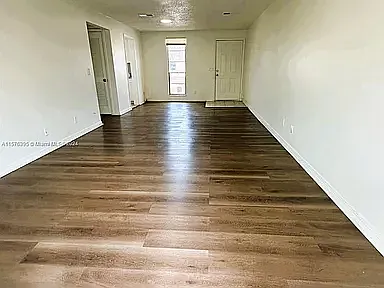 1748 El Camino Rd #6 — Photo 2