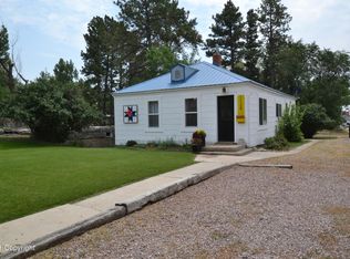 1124 Division St, Upton, WY 82730