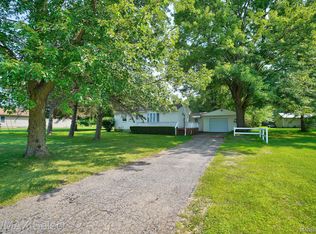 1021 W Vienna Rd, Clio, MI 48420