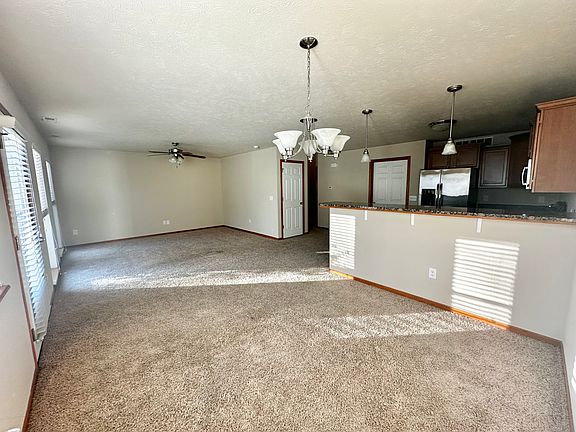 3rd image of 1750 N 177th Plz