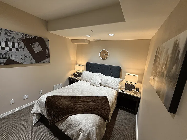 239 E Fountain Blvd #100 — Photo 24