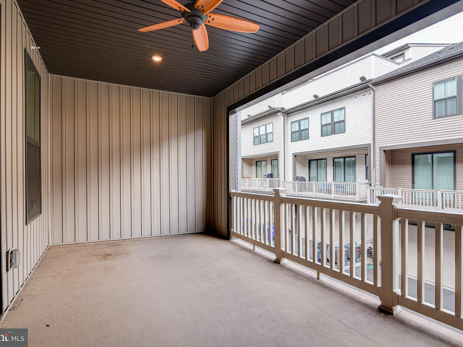 4 bed, 5.0 bath, 2892 sqft, $3,600 — Photo 4