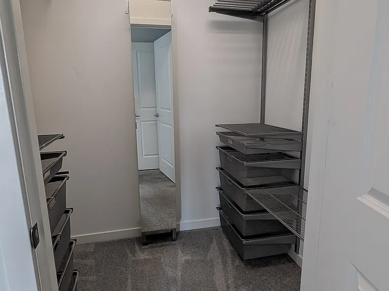 5858 N Broadway St #401 — Photo 7