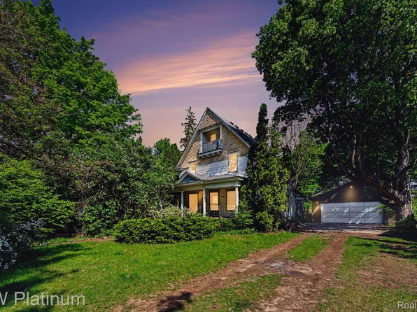 30825 Prospect St, Lenox, MI 48048