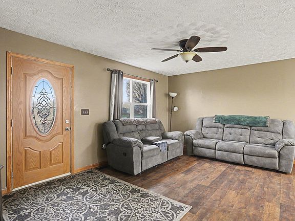 3rd image of 422 Sevilla Dr