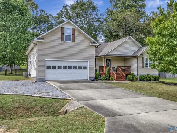 70 Obrian Cir, Guntersville, AL 35976