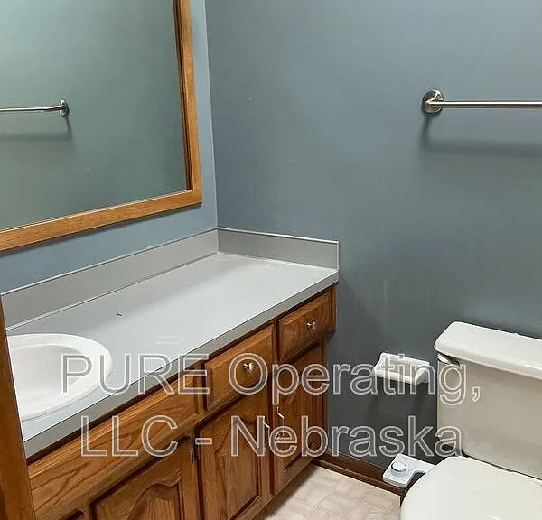 5018 S 163rd St — Photo 8