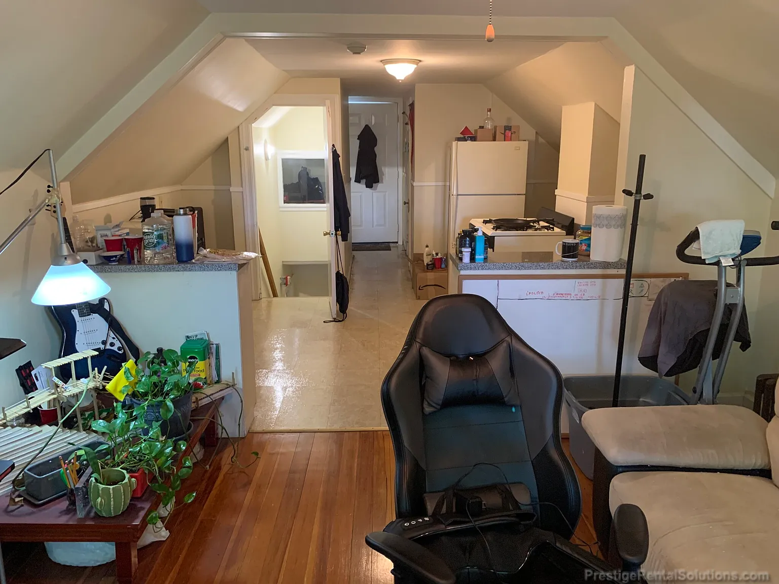 1 bed, 1.0 bath, 630 sqft, $1,525 — Photo 2