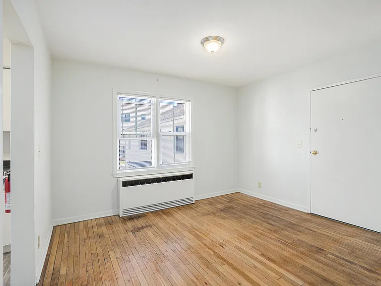 Westnedge Hills Apts — Photo 39