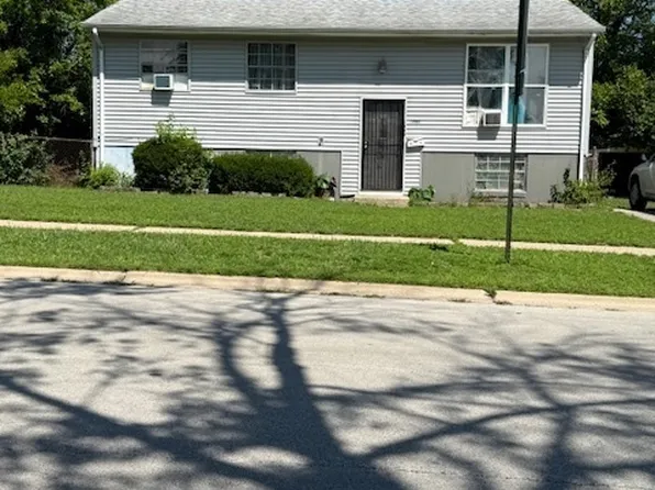 1908 Boston St, Chicago Heights, IL 60411