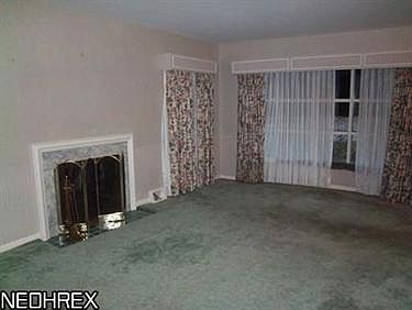 5th image of 203 Elmwood Dr