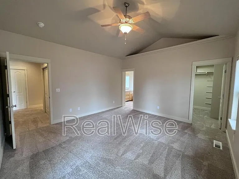 835 Nutcracker Dr — Photo 22