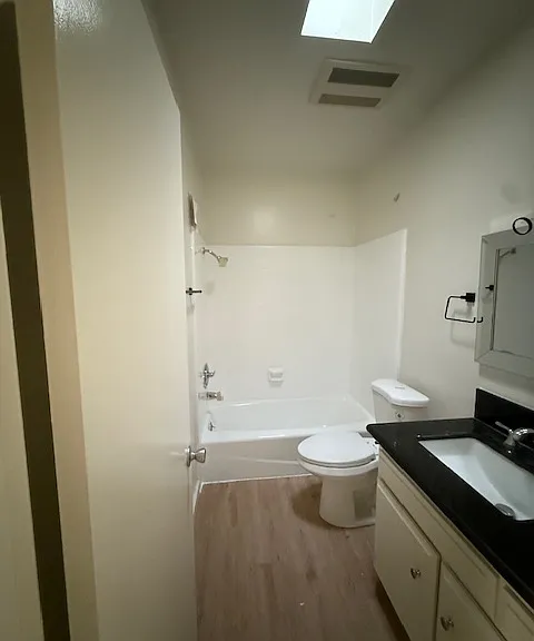 5138 Zelzah Ave #10B — Photo 8