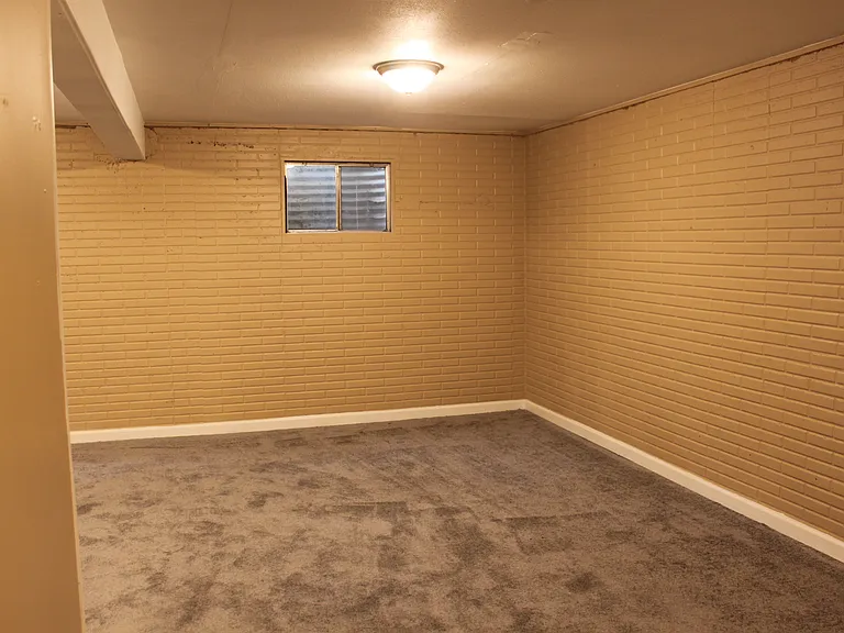11 Amesbury St #11 — Photo 13