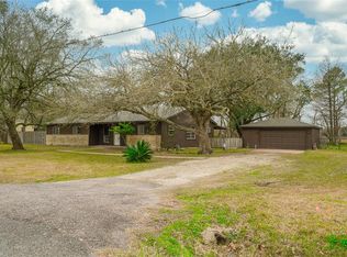 12806 Sunbrook Dr, Brookside Village, TX 77581