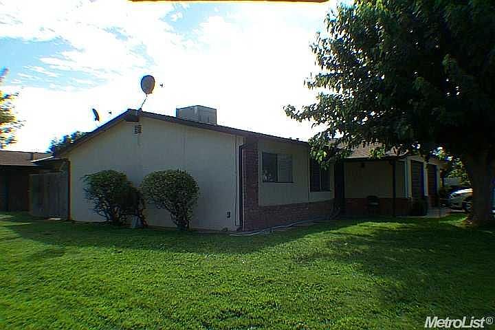 1st image of 307 S Oak Ave