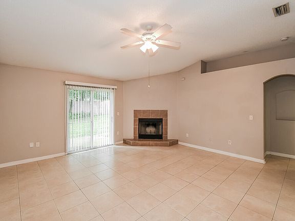4th image of 3206 Woodglen Dr
