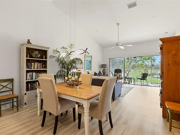 6758 Fairview Ter — Photo 11