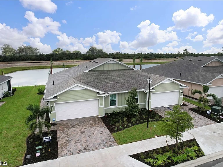 44442 Palm Frond Dr — Photo 2