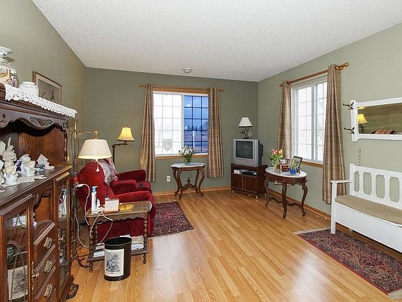 3rd image of 173 Tamarack Trl