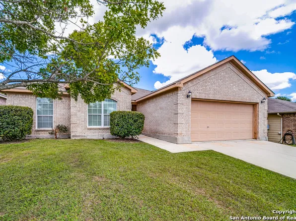 1762 Strawberry Fld, New Braunfels, TX 78130