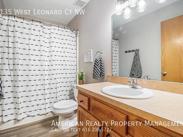 1135 W Leonard Ct NW — Photo 11