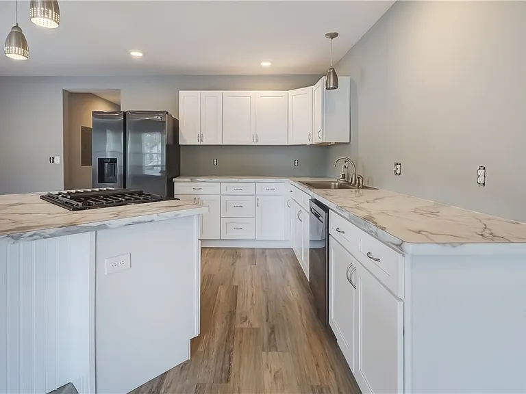 38 Tracy St #UP — Photo 7