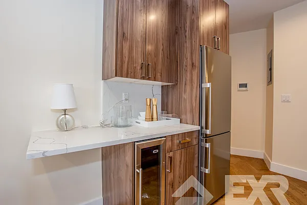 Rented by EXR | media 30