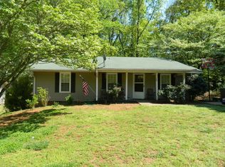 108 Briar Ln, Central, SC 29630