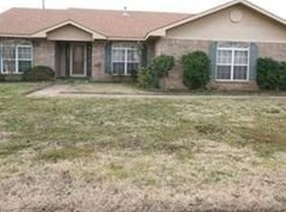 300 Davis Ln, Roland, OK 74954