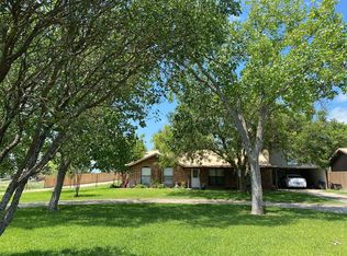 185 Barnes Rd, Uvalde, TX 78801