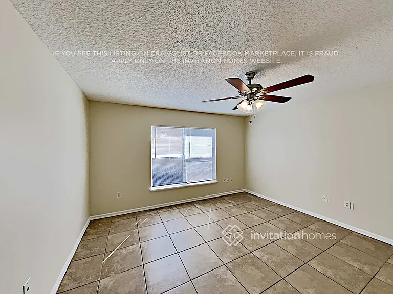 233 Pleasant Gardens Dr — Photo 9