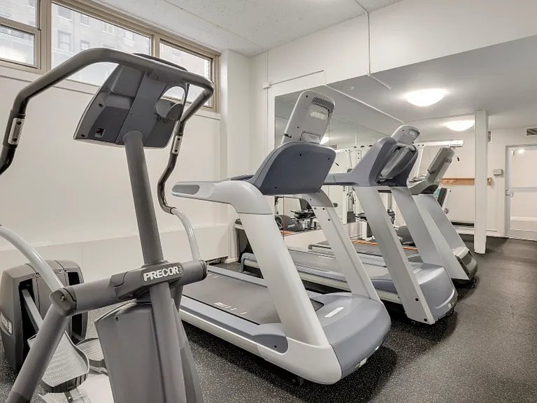 1550 N Lake Shore Dr #4D — Photo 36