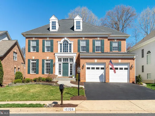 10706 Simpson Mews Ln, Fairfax, VA 22030