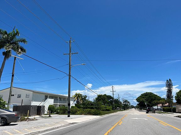4th image of 1320 12th Ave S