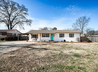 1300 Burroughs Ave, Muscle Shoals, AL 35661